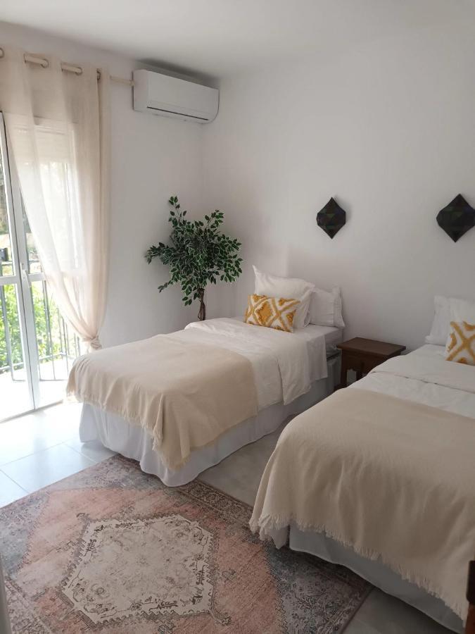 Nueva Nerja Pueblo Andaluz Casa Grafton Villa Eksteriør billede